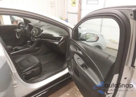 2018 Chevrolet Volt Premier z USA, uszkodzony, nr VIN 1G1RB6S57JU116800